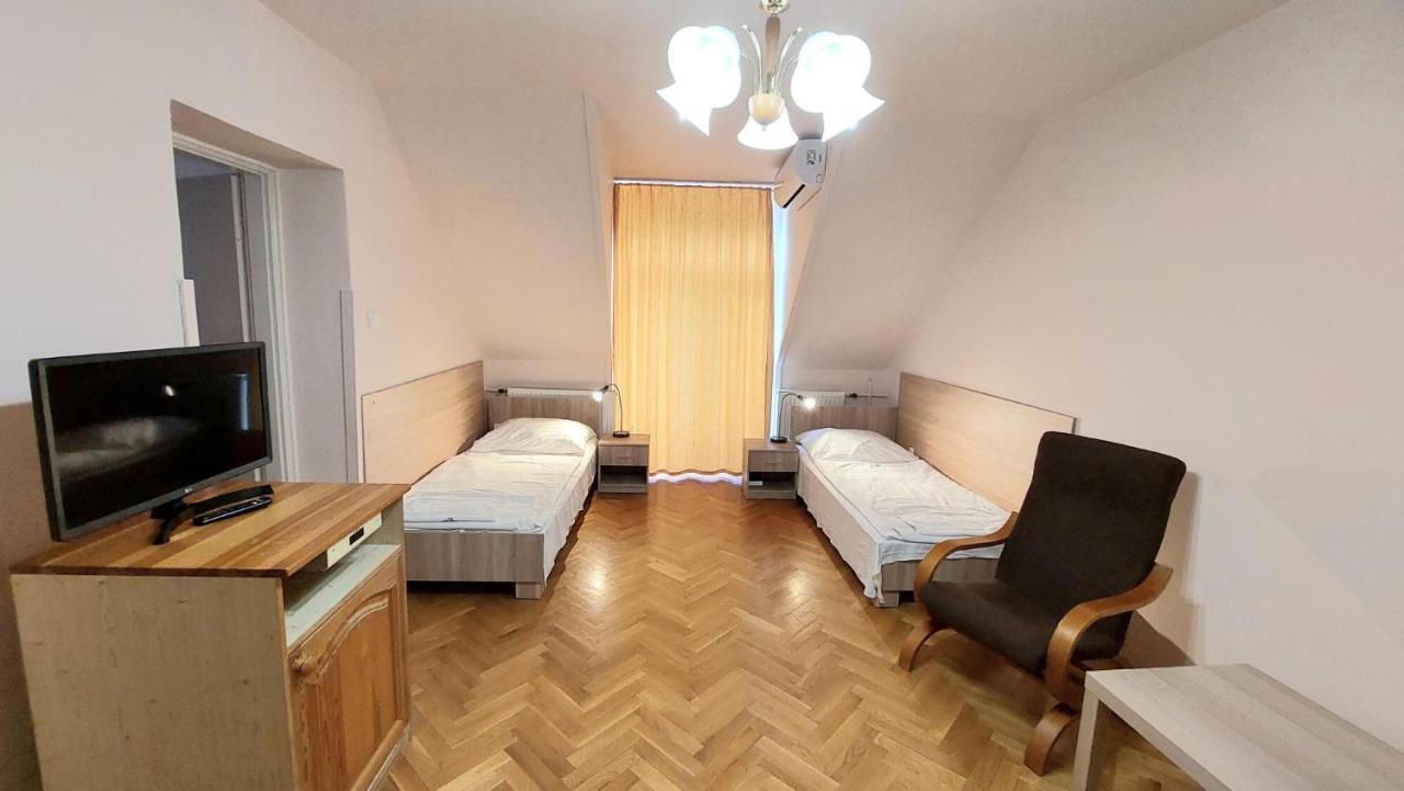 Thermal Apartmanhaz Komarom Exterior photo